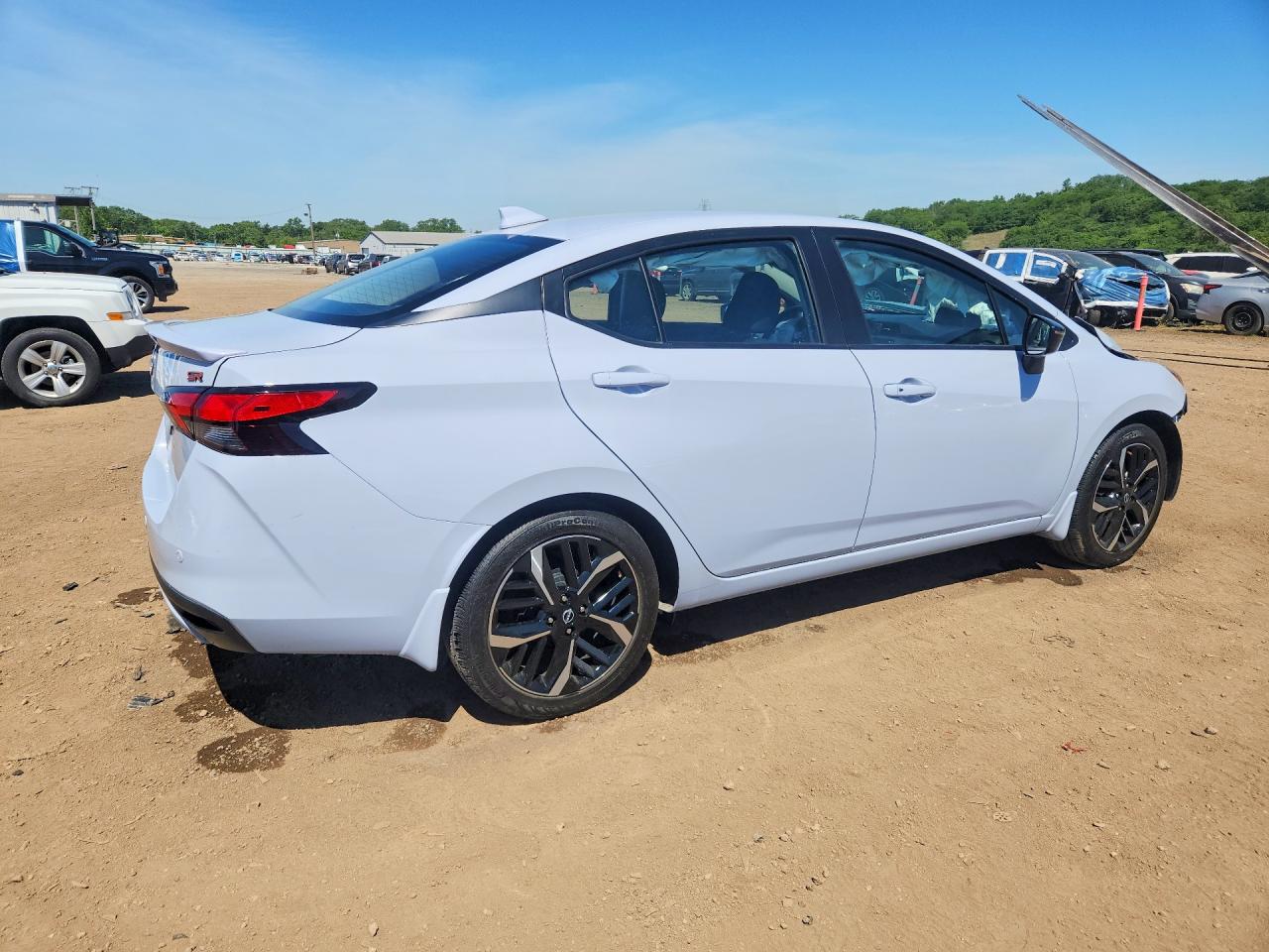 2024 NISSAN VERSA