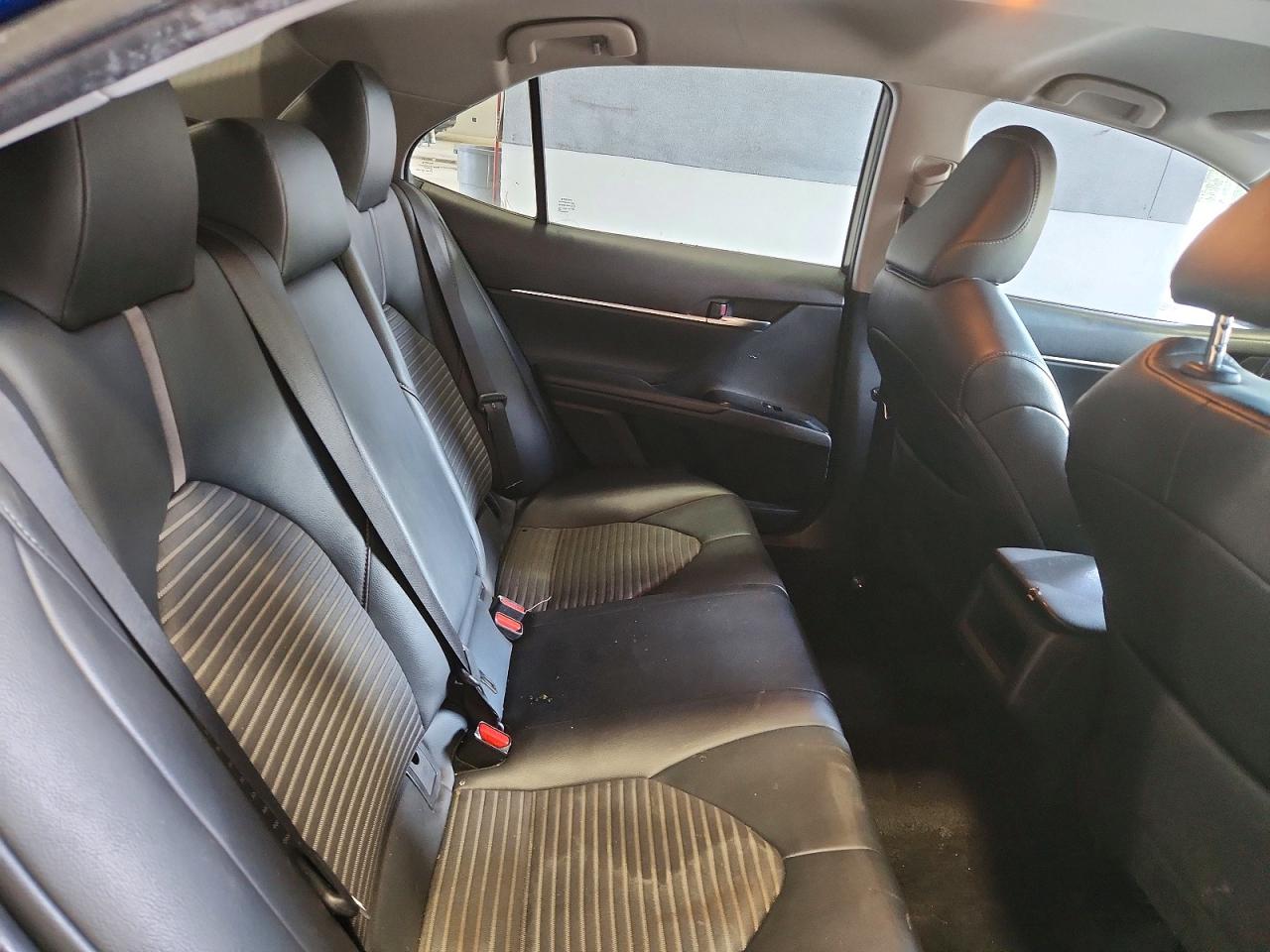 2018 TOYOTA CAMRY