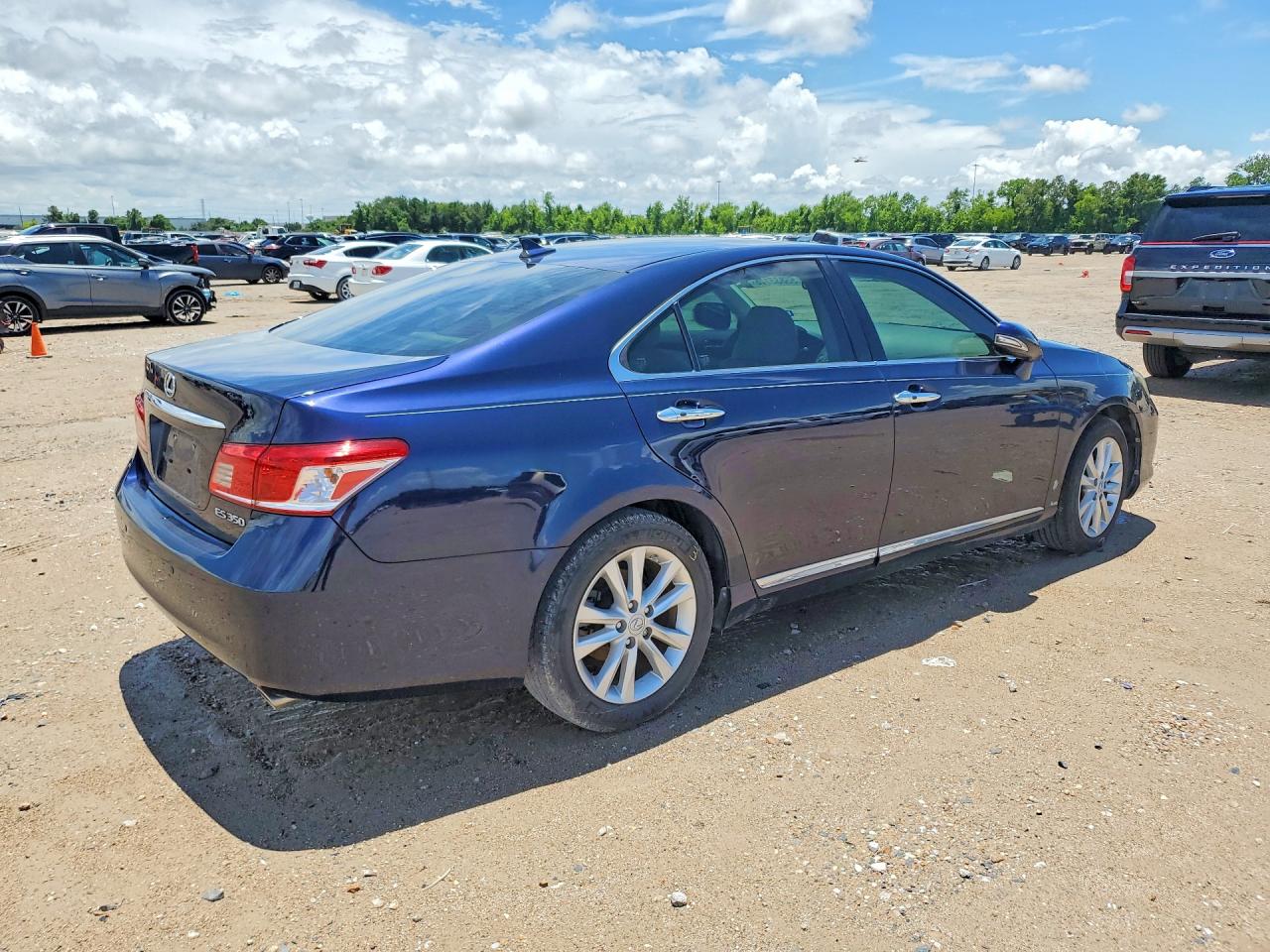 2011 LEXUS ES350