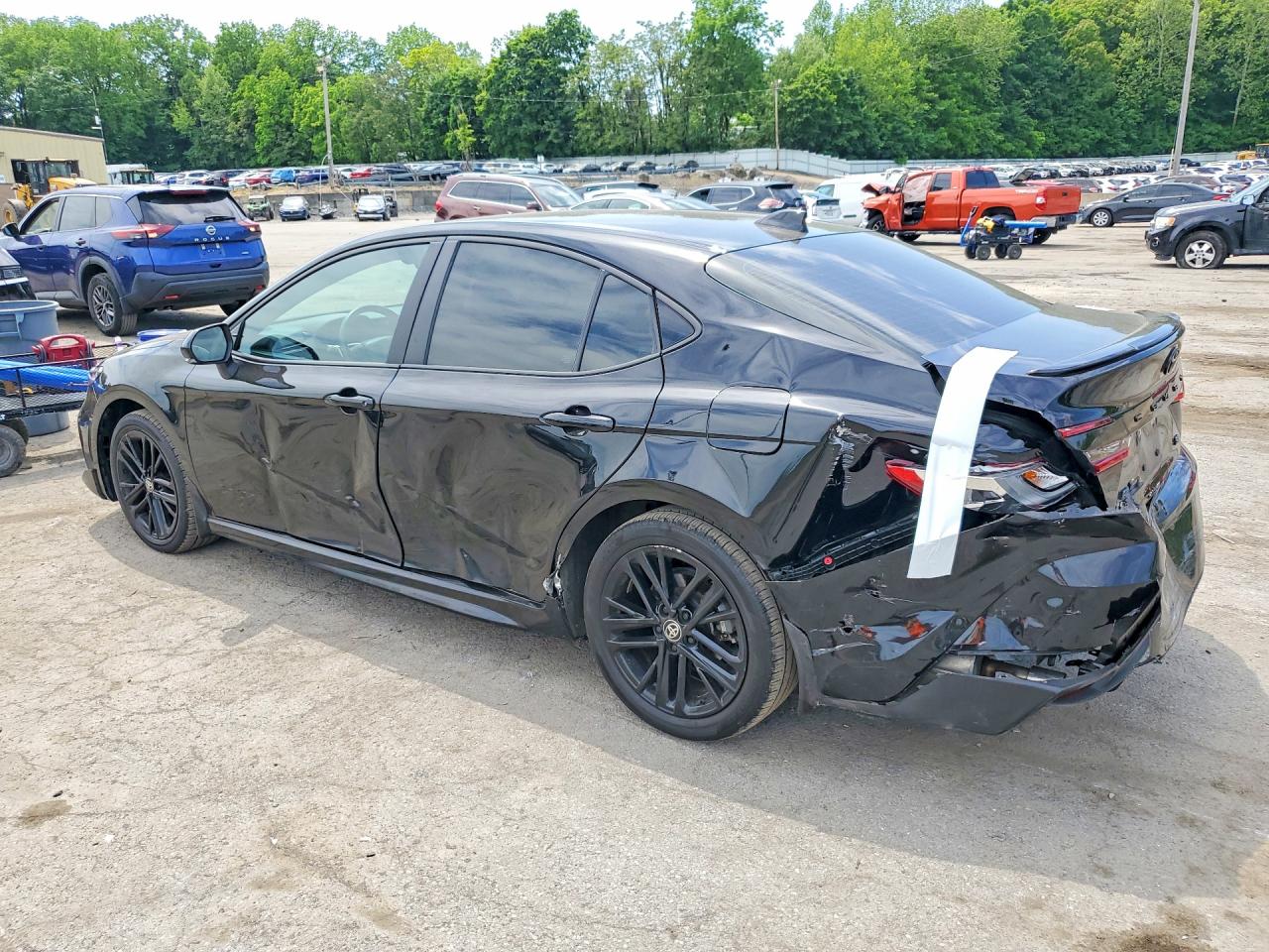2025 TOYOTA CAMRY