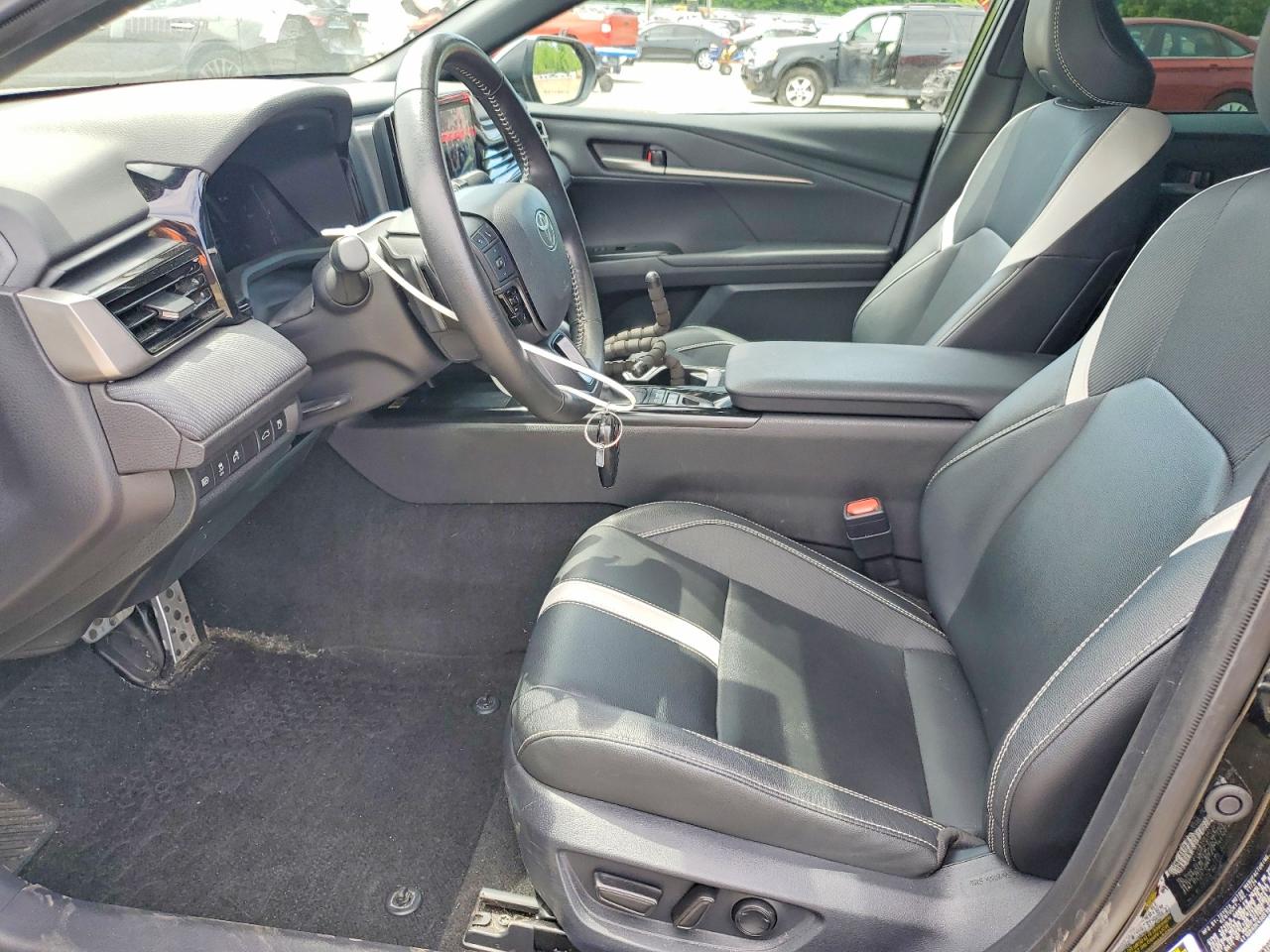 2025 TOYOTA CAMRY