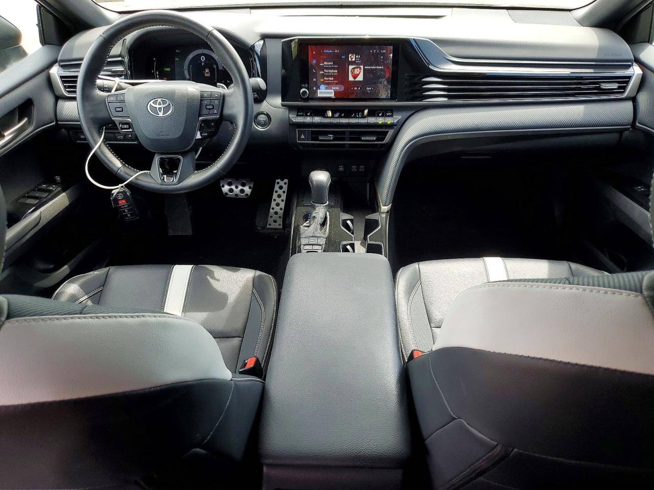 2025 TOYOTA CAMRY
