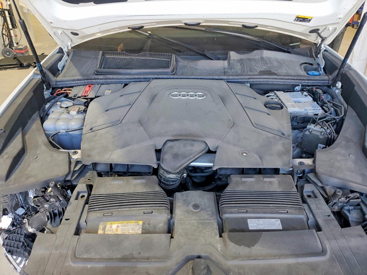 2021 AUDI Q8