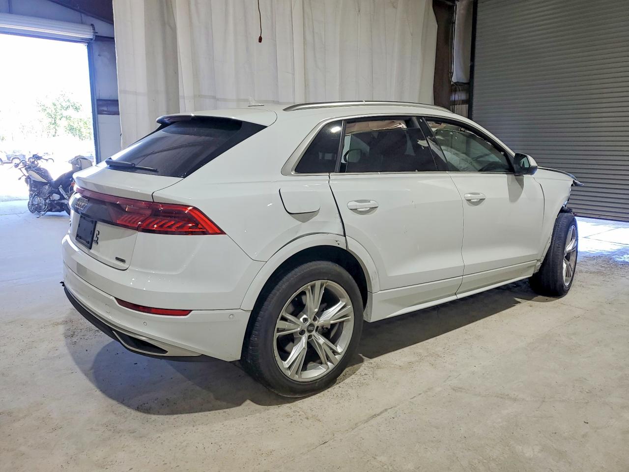 2021 AUDI Q8