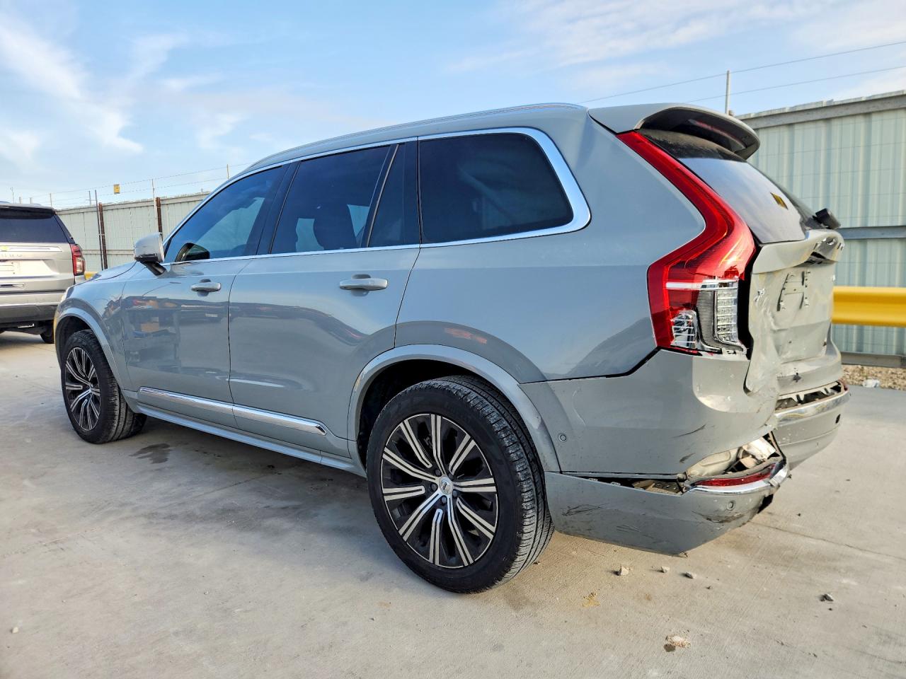 2025 VOLVO XC90