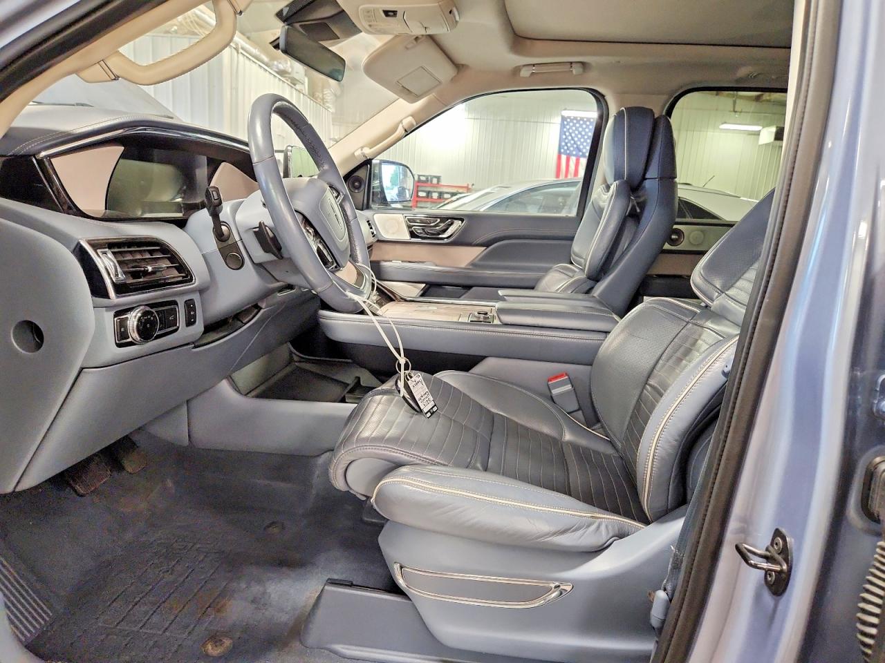 2019 LINCOLN NAVIGATOR