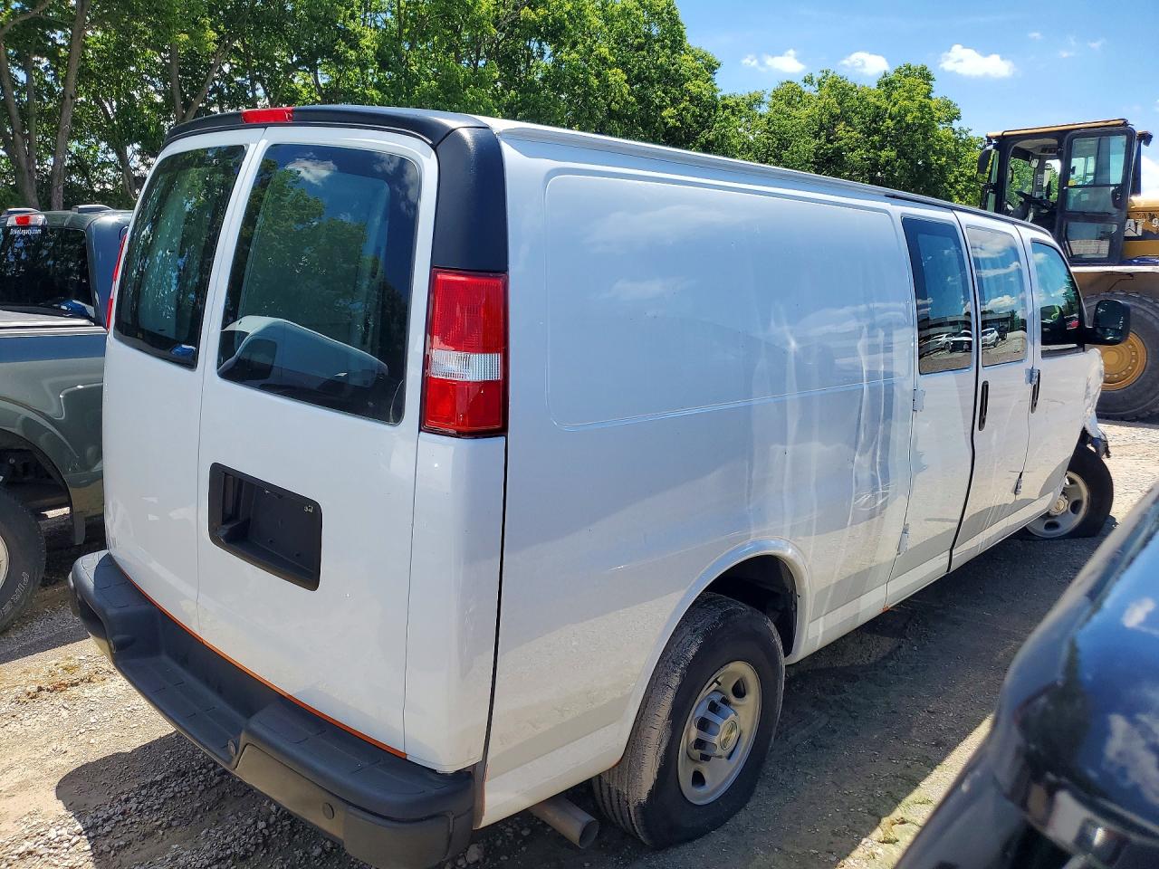 2024 CHEVROLET EXPRESS