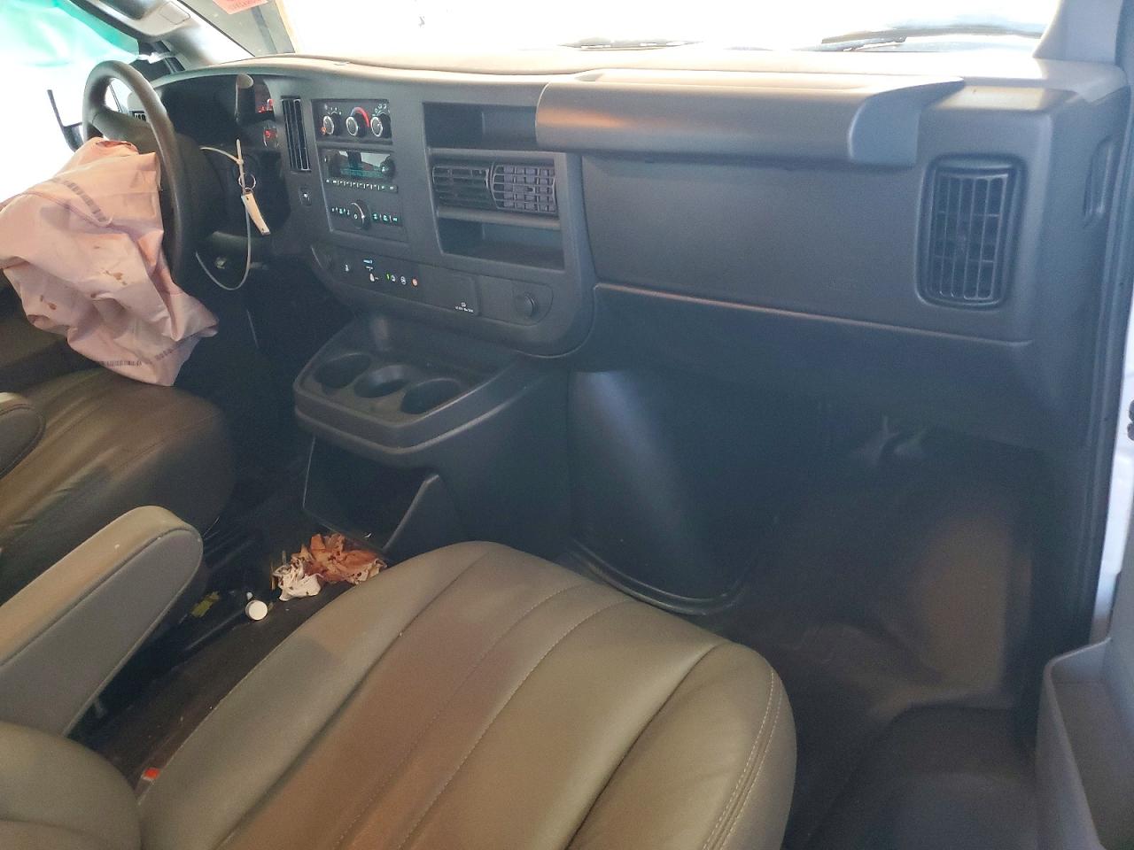 2024 CHEVROLET EXPRESS