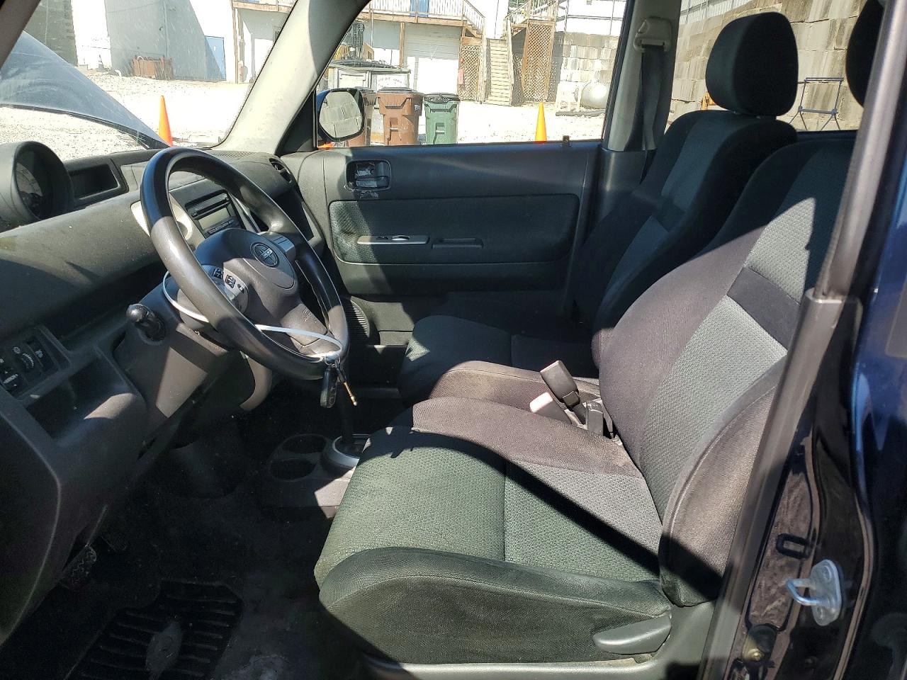 2006 TOYOTA SCION