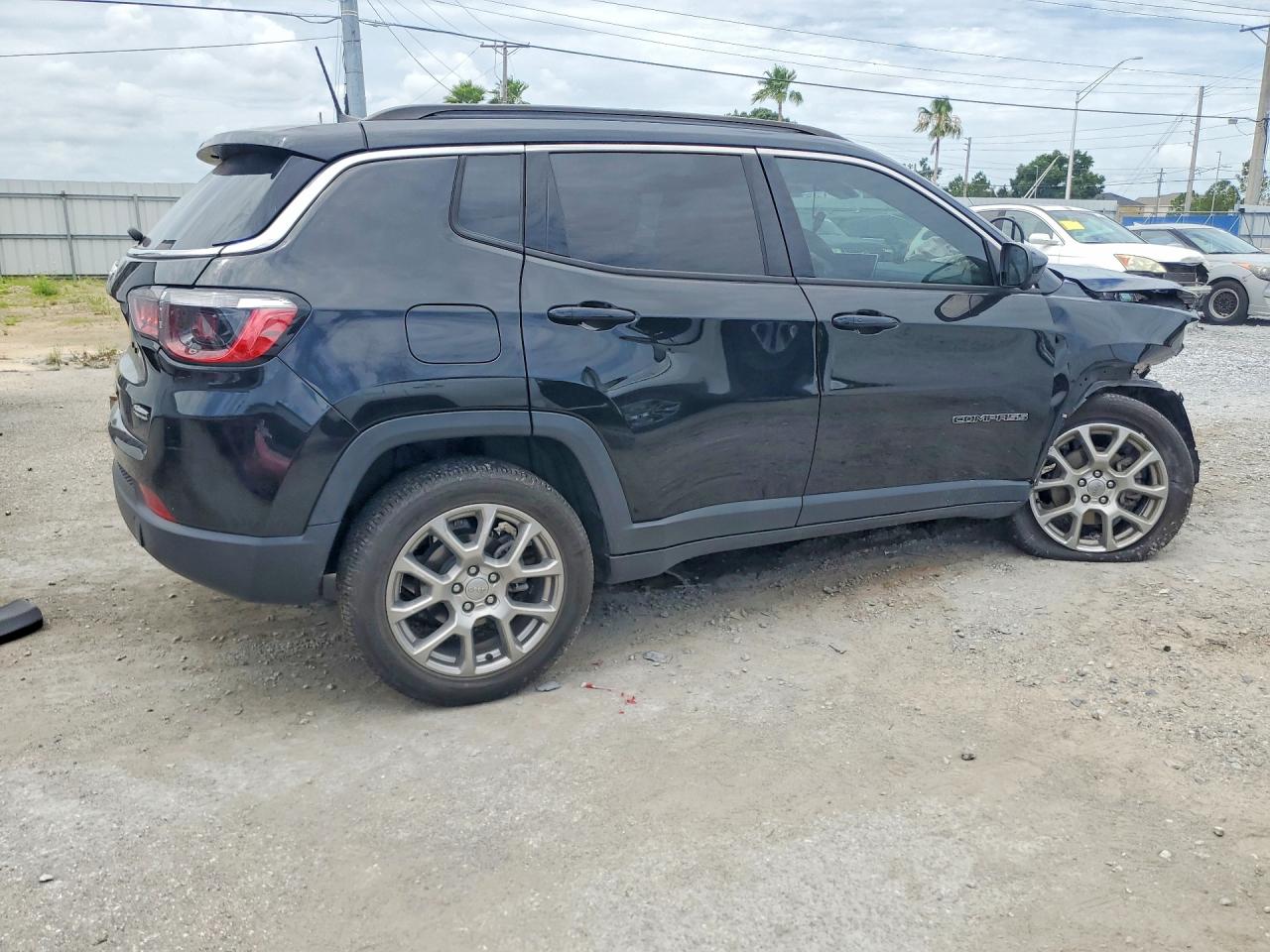 2022 JEEP COMPASS
