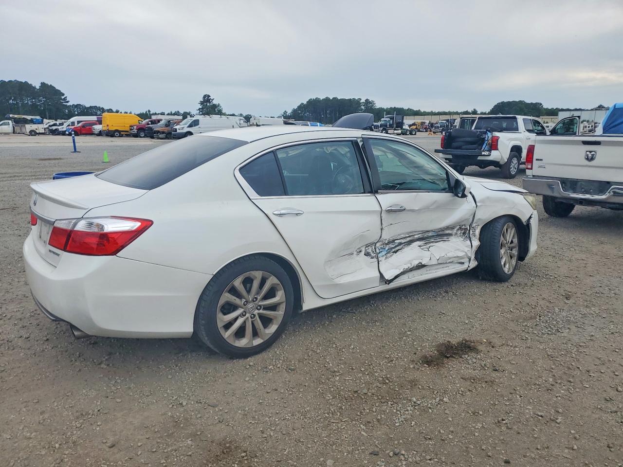 2015 HONDA ACCORD