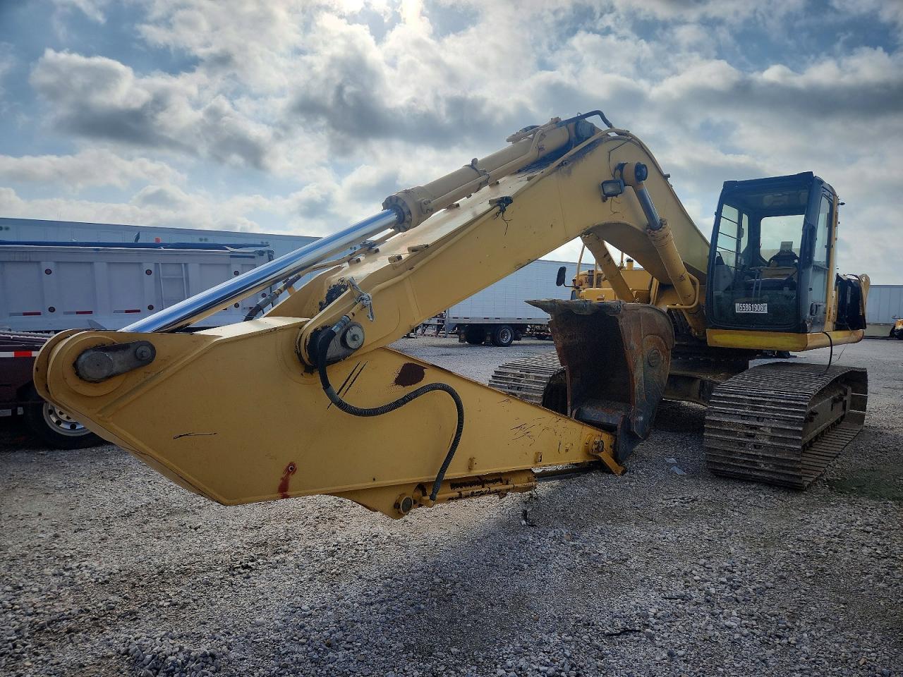 2005 JOHN DEERE 330