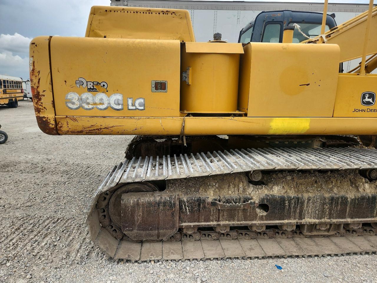 2005 JOHN DEERE 330