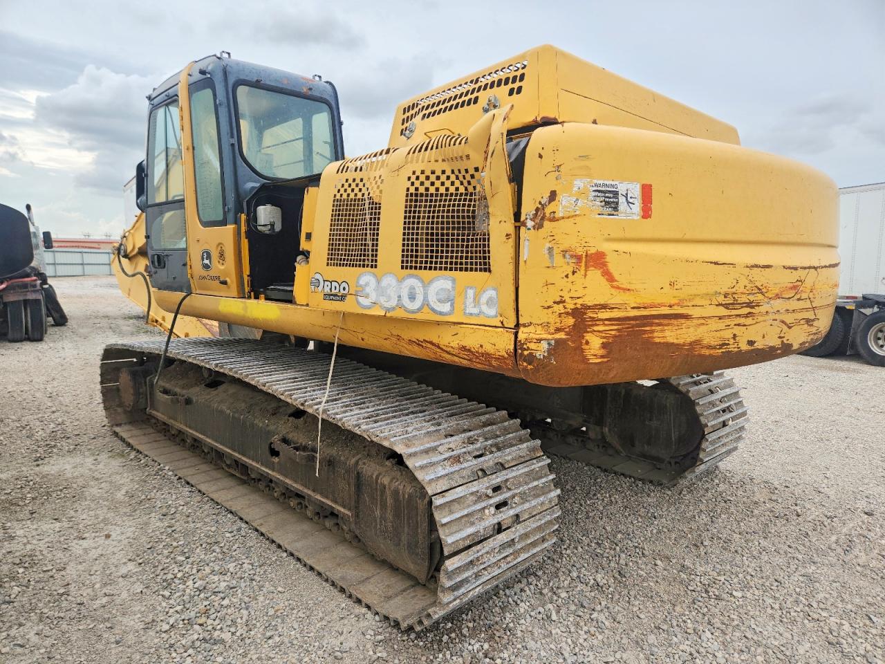 2005 JOHN DEERE 330