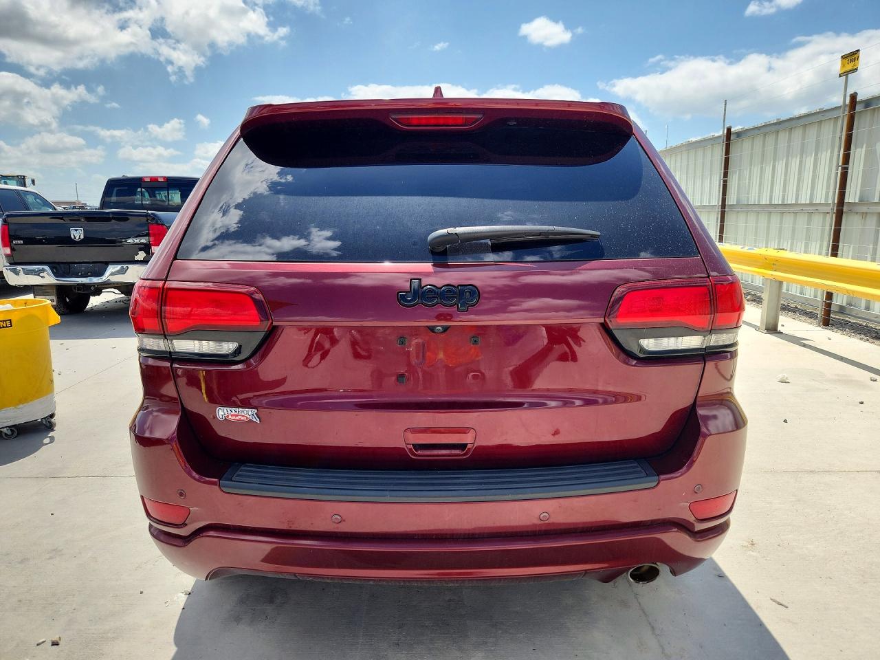 2020 JEEP CHEROKEE