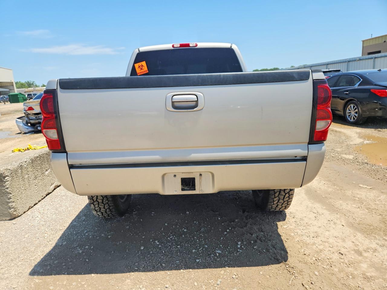 2004 CHEVROLET SILVERADO