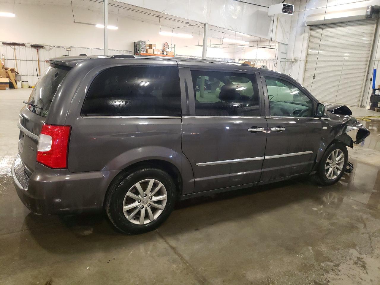 2014 CHRYSLER MINIVAN