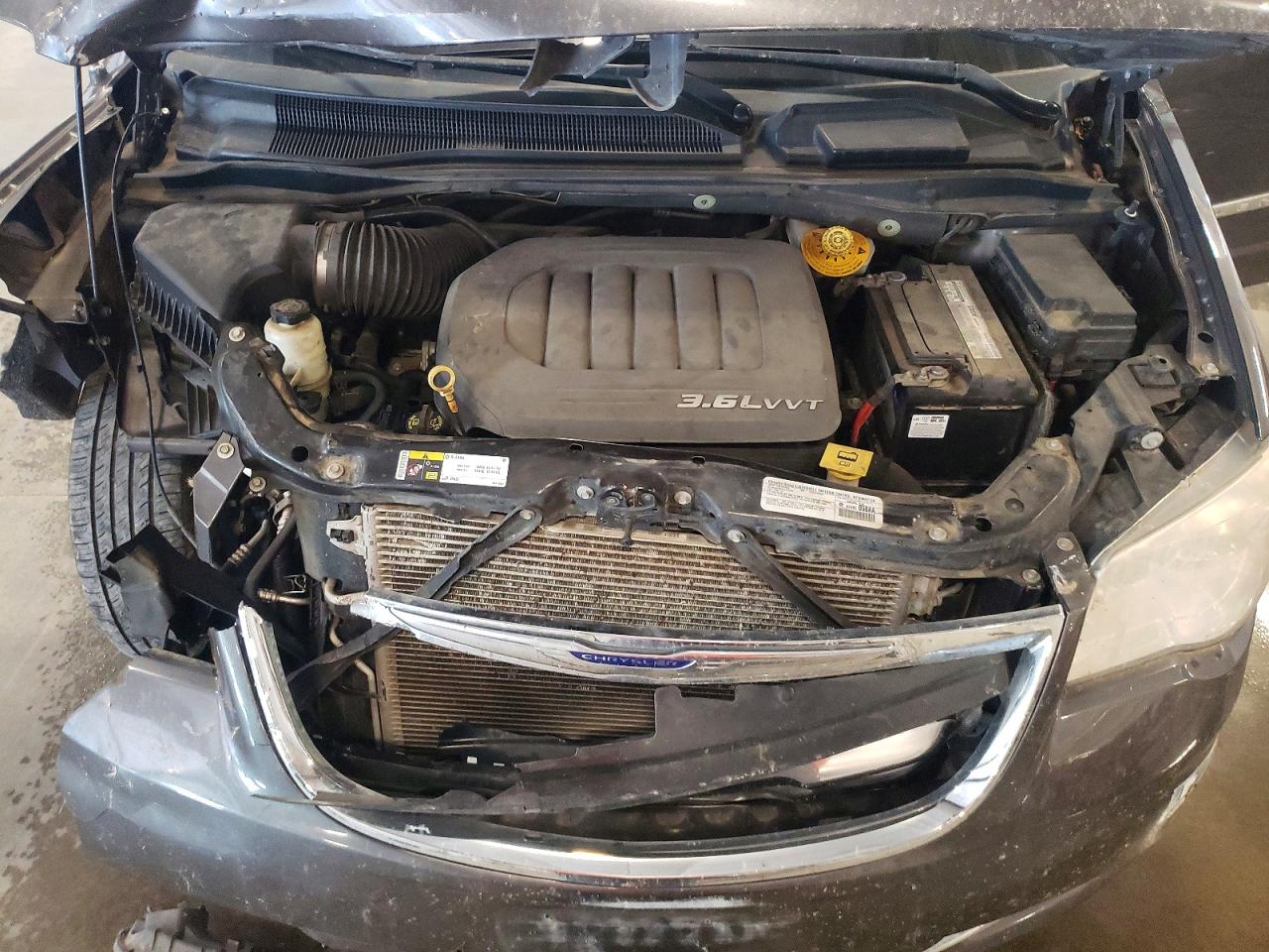 2014 CHRYSLER MINIVAN