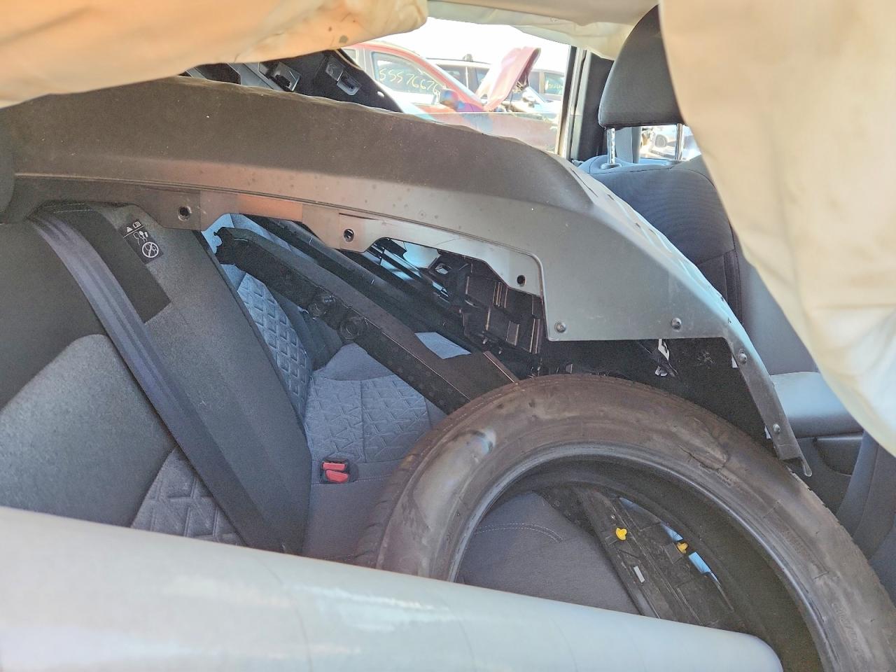 2025 NISSAN KICKS