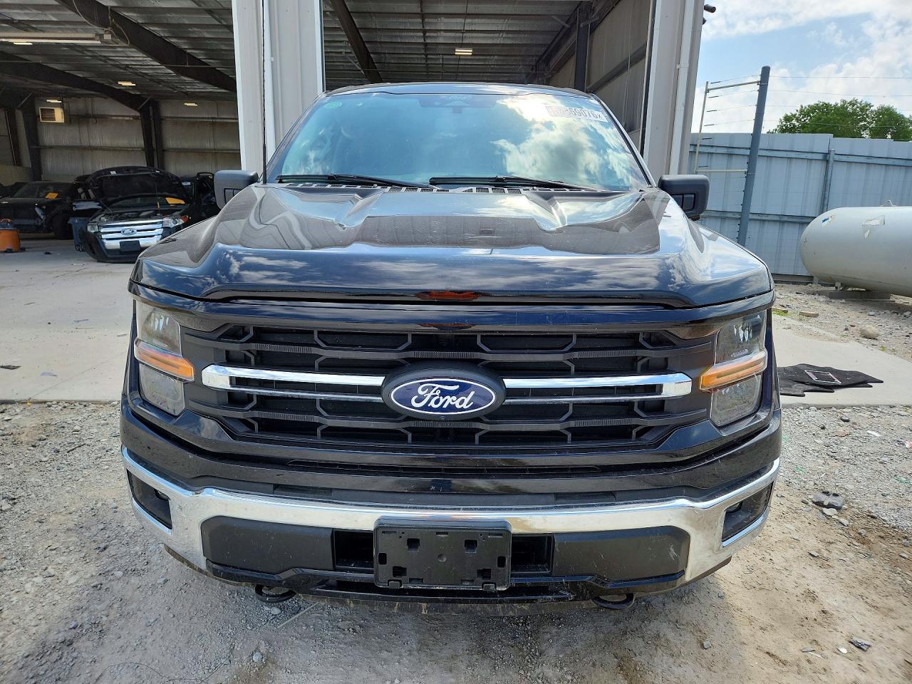2024 FORD F150