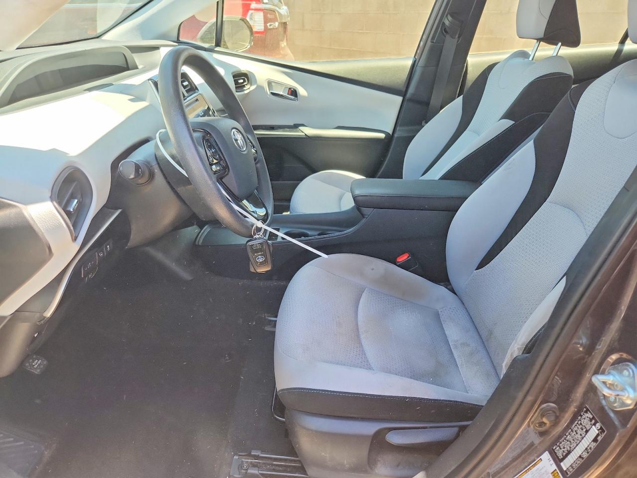 2019 TOYOTA PRIUS