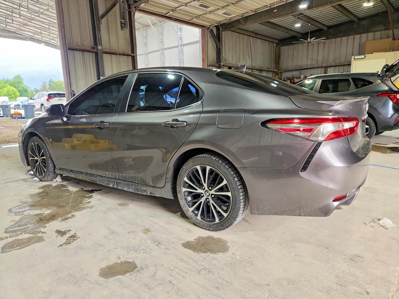 2019 TOYOTA CAMRY