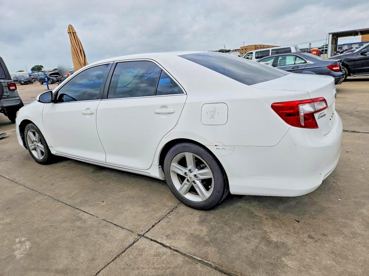 2013 TOYOTA CAMRY