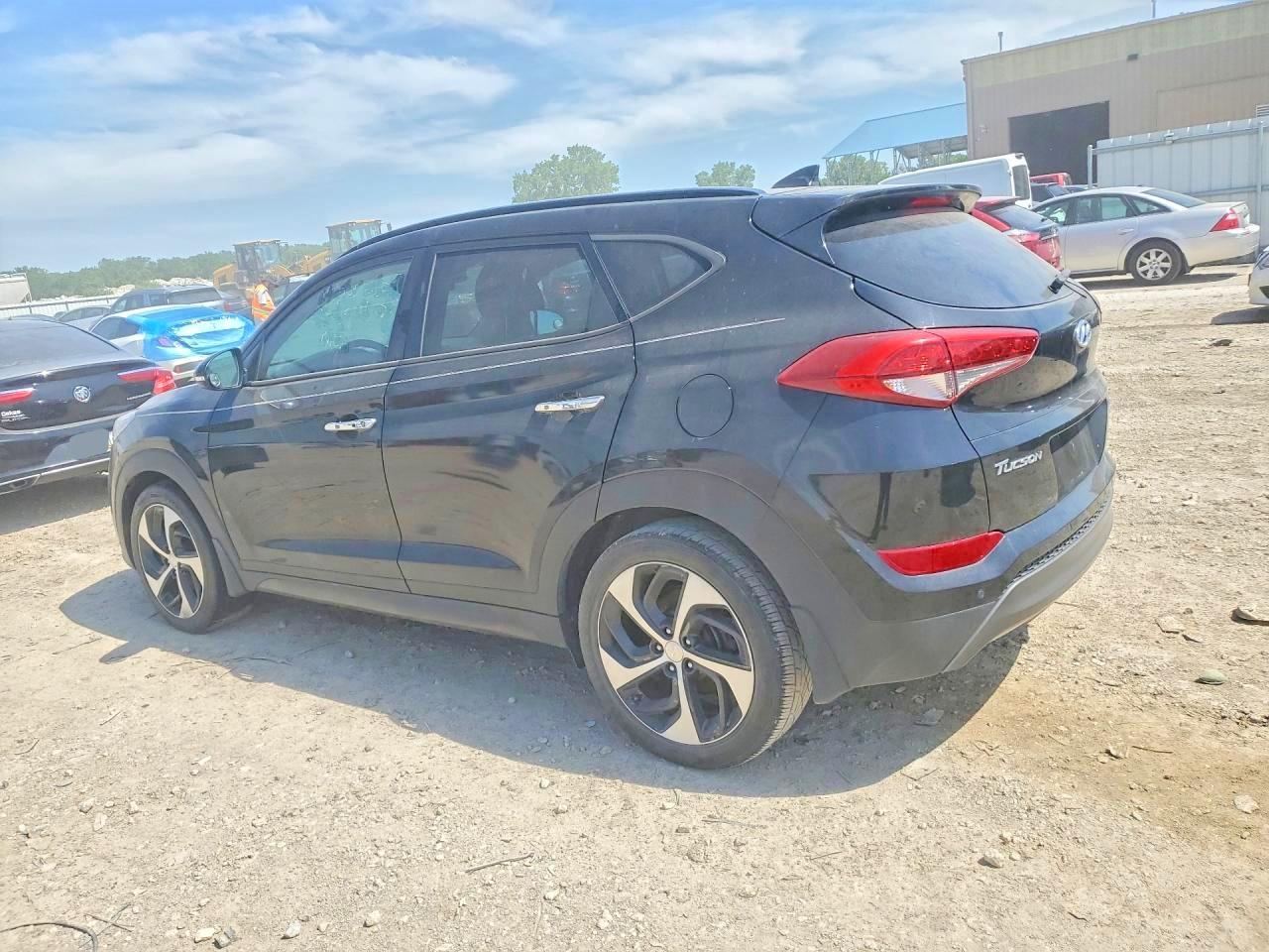 2016 HYUNDAI TUCSON