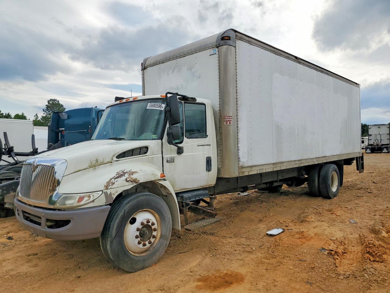 2006 INTERNATIONAL 4000 SERIE