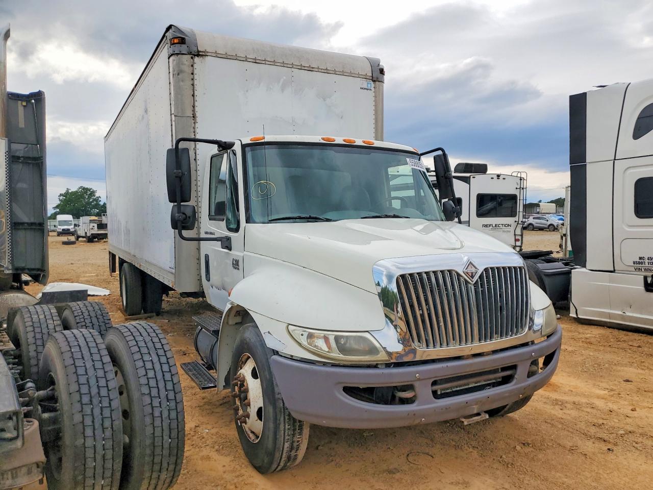 2006 INTERNATIONAL 4000 SERIE