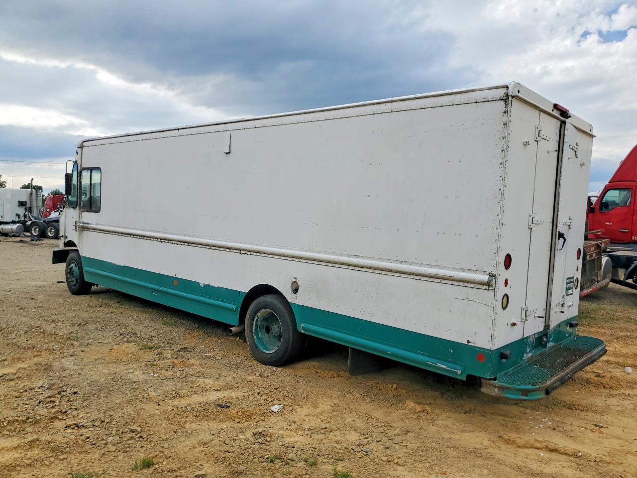 2008 WORKHORSE ALL OTHER