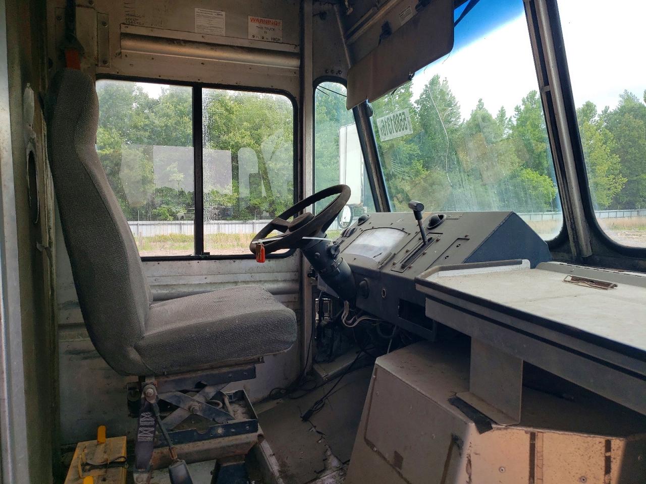 2004 WORKHORSE ALL OTHER