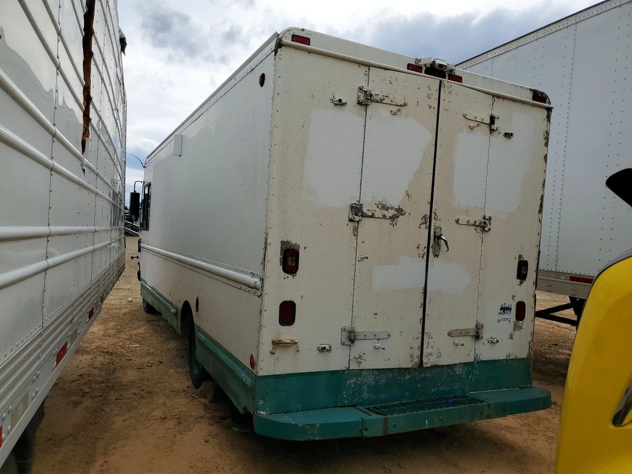 2004 WORKHORSE ALL OTHER