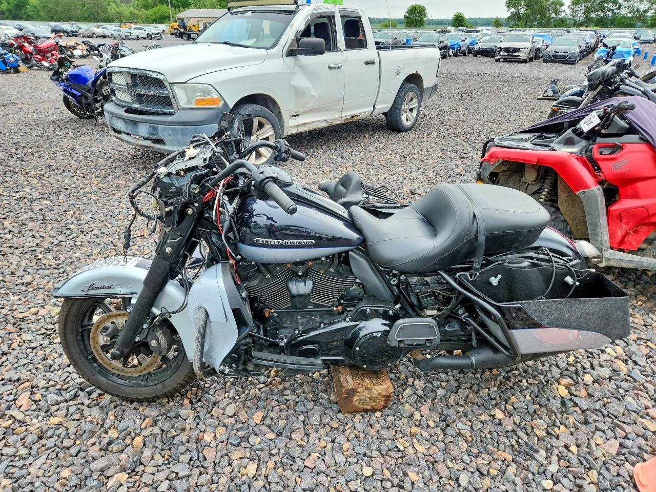 2019 HARLEY-DAVIDSON FL