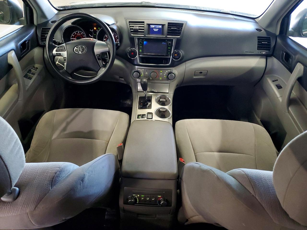 2013 TOYOTA HIGHLANDER