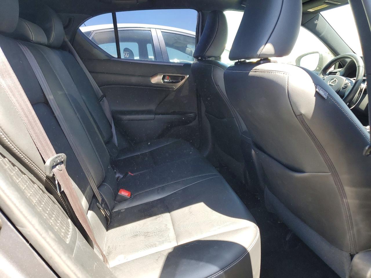 2015 LEXUS CT 200