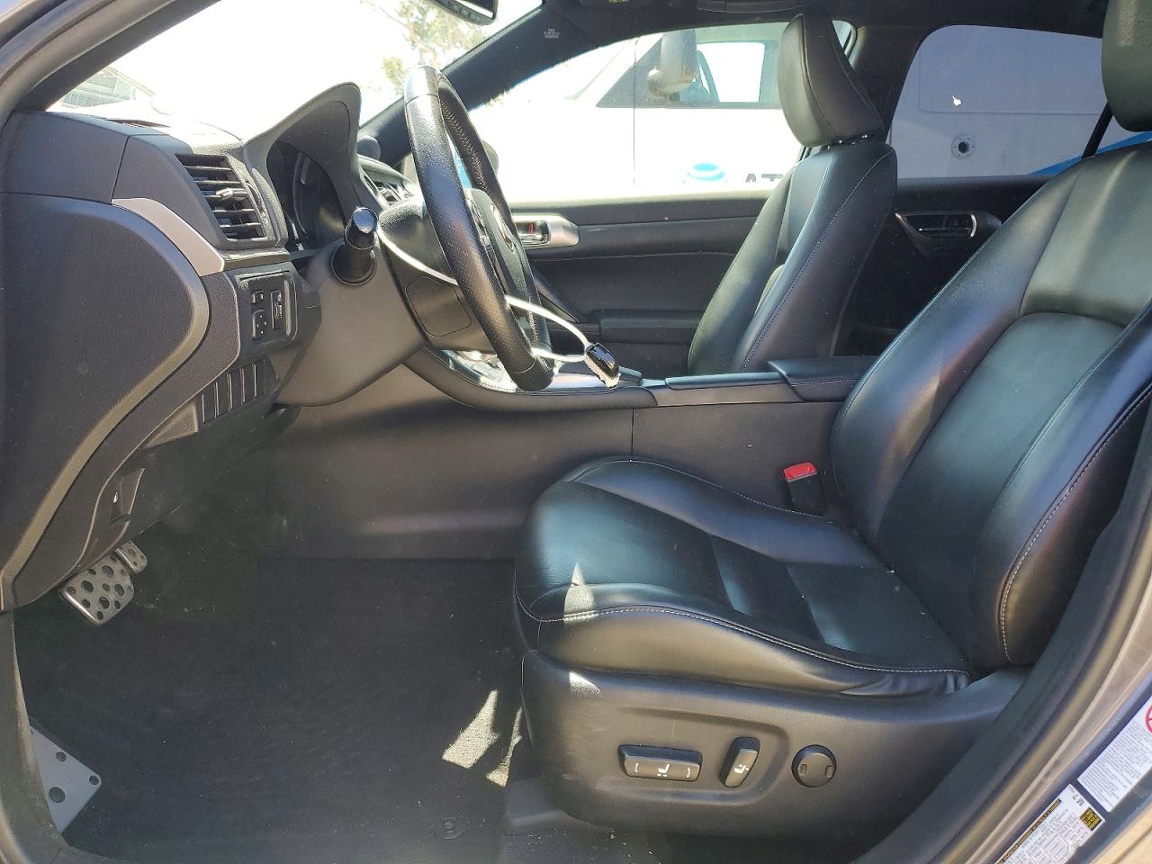 2015 LEXUS CT 200