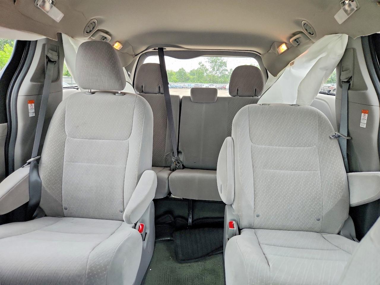 2017 TOYOTA SIENNA