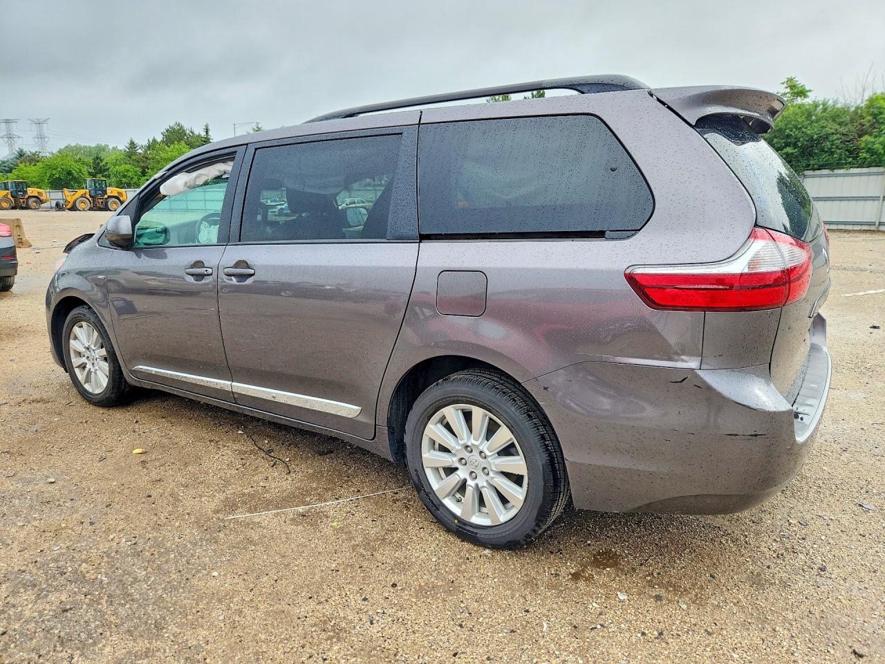 2017 TOYOTA SIENNA