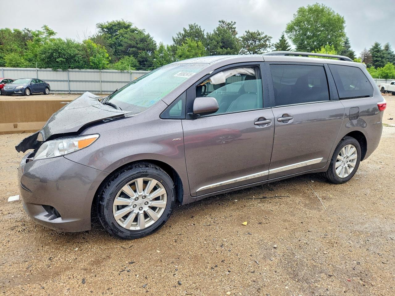 2017 TOYOTA SIENNA