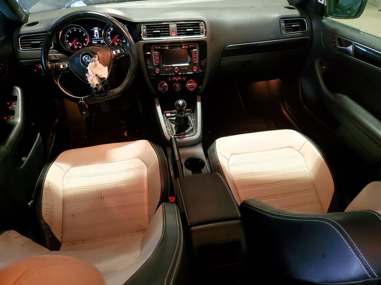 2015 VOLKSWAGEN JETTA