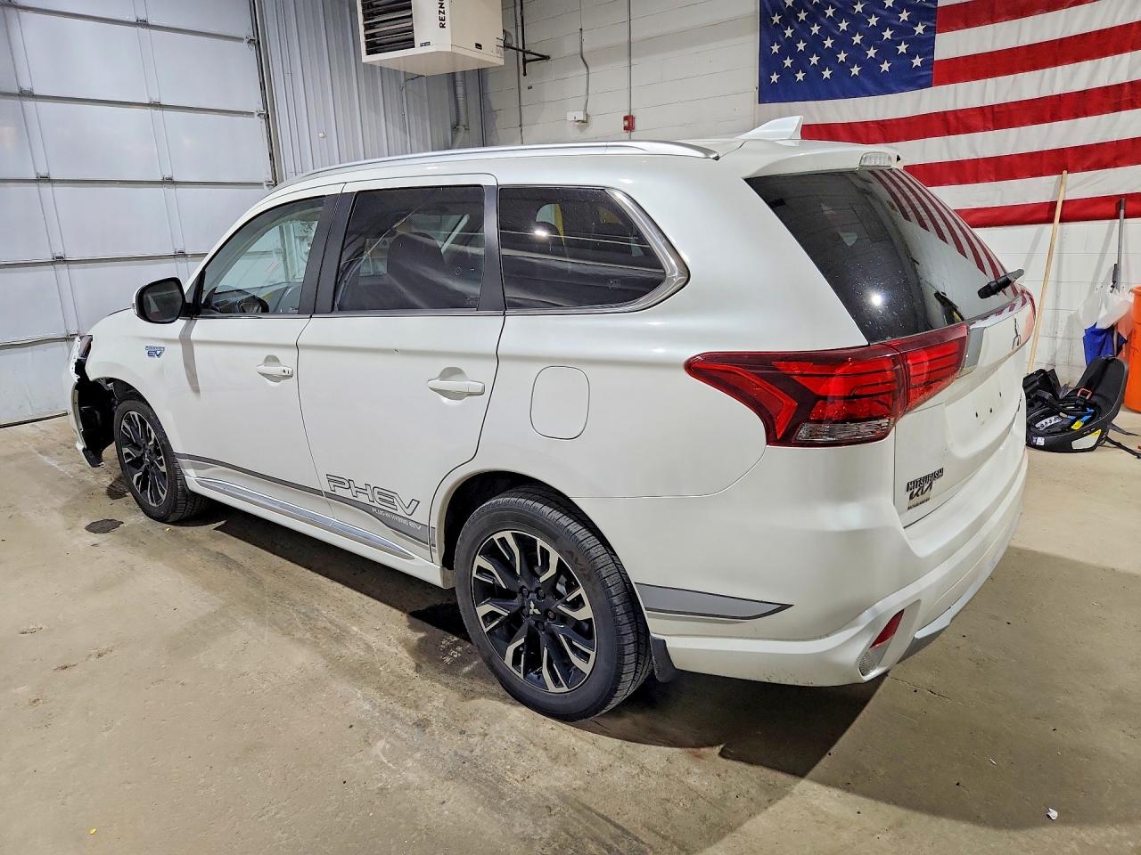 2018 MITSUBISHI OUTLANDER