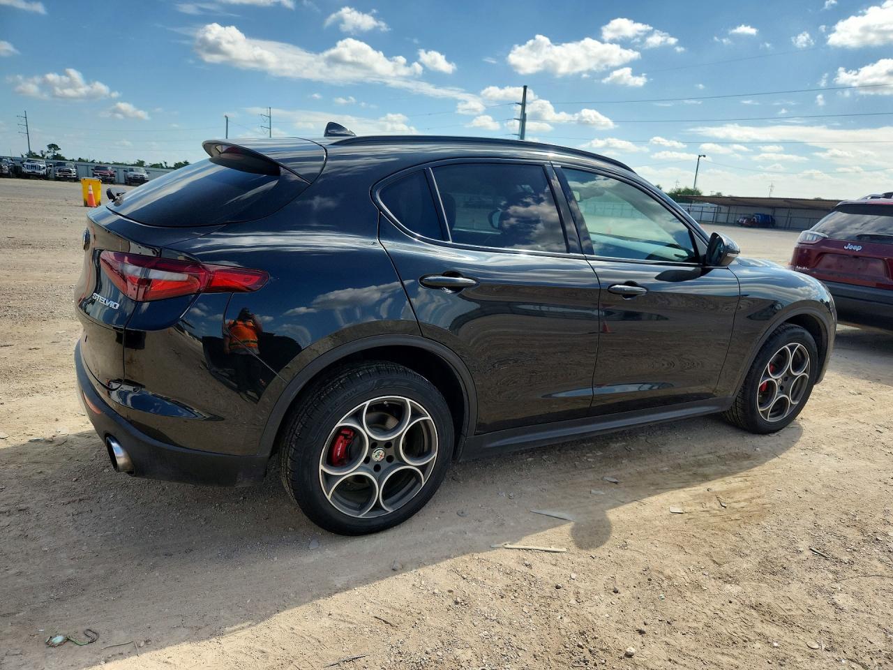 2018 ALFA ROMEO STELVIO