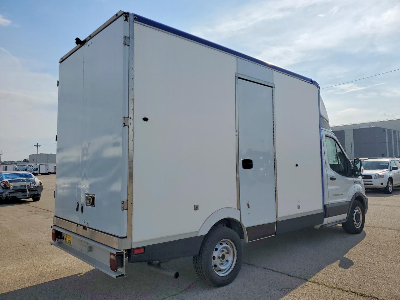 2022 FORD TRANSIT