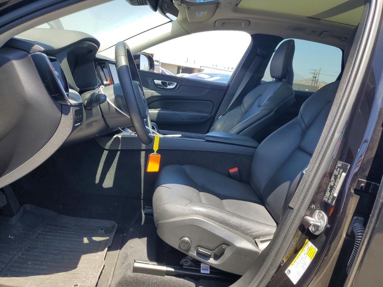 2024 VOLVO XC60