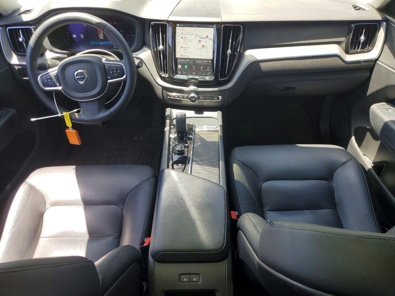 2024 VOLVO XC60