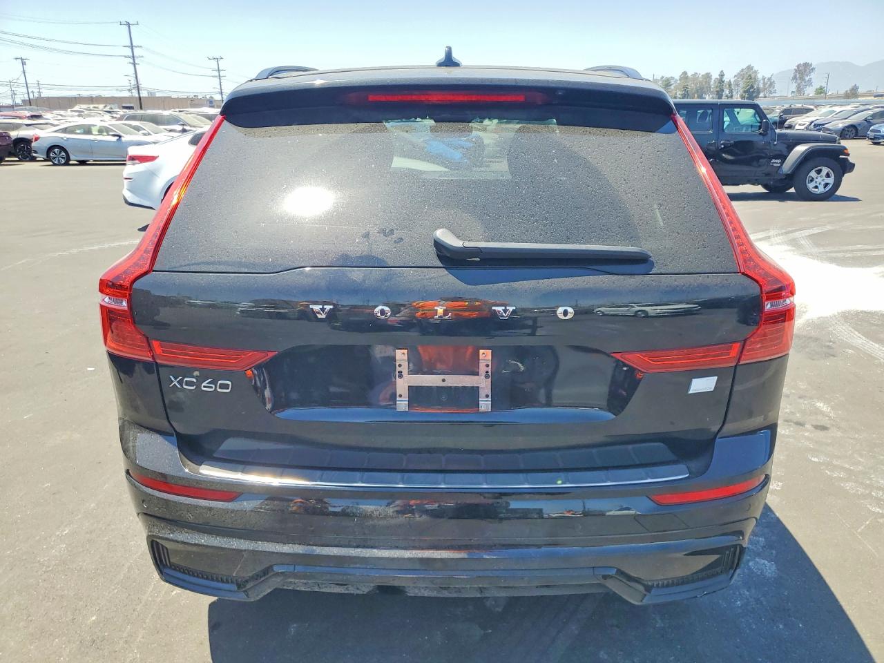 2024 VOLVO XC60