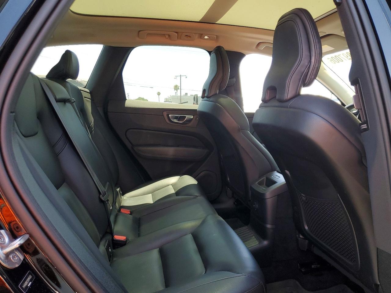 2024 VOLVO XC60