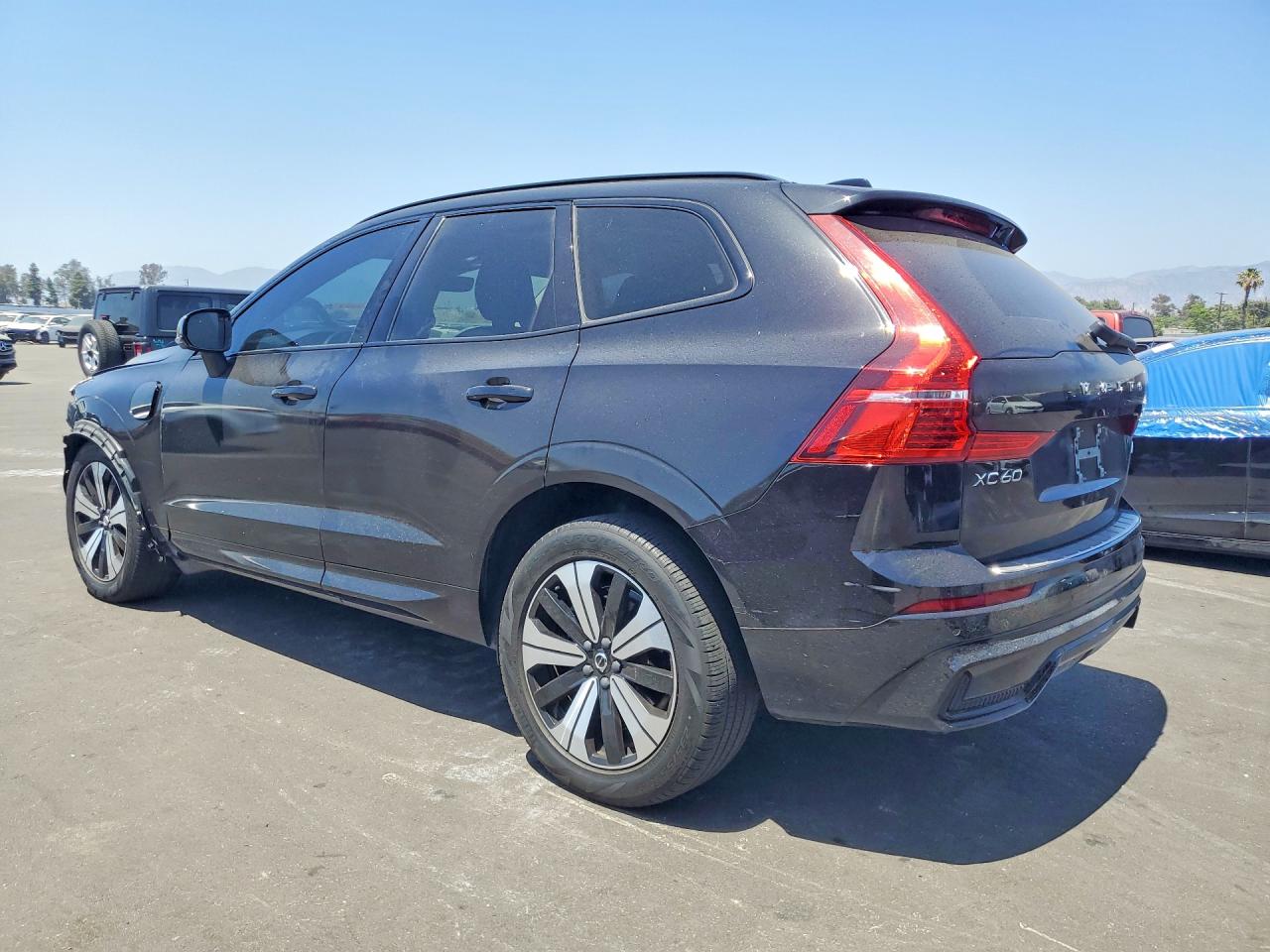 2024 VOLVO XC60