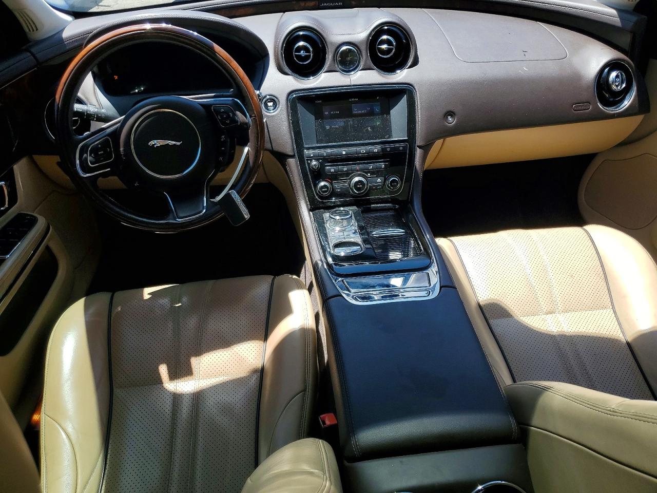 2017 JAGUAR XJ